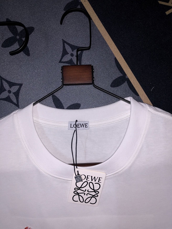 ブランドTシャツ側面デザイン